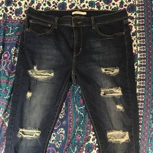 Levi’s Ripped Skinny Jeans